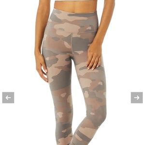 Alo Yoga Camo Leggings